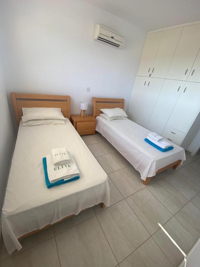 Апартаменти Royal-Seacrest Paphos-Center Vip Екстер'єр фото